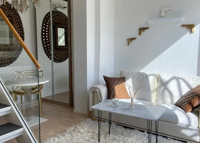 Elegant Penthouse Loft - Center