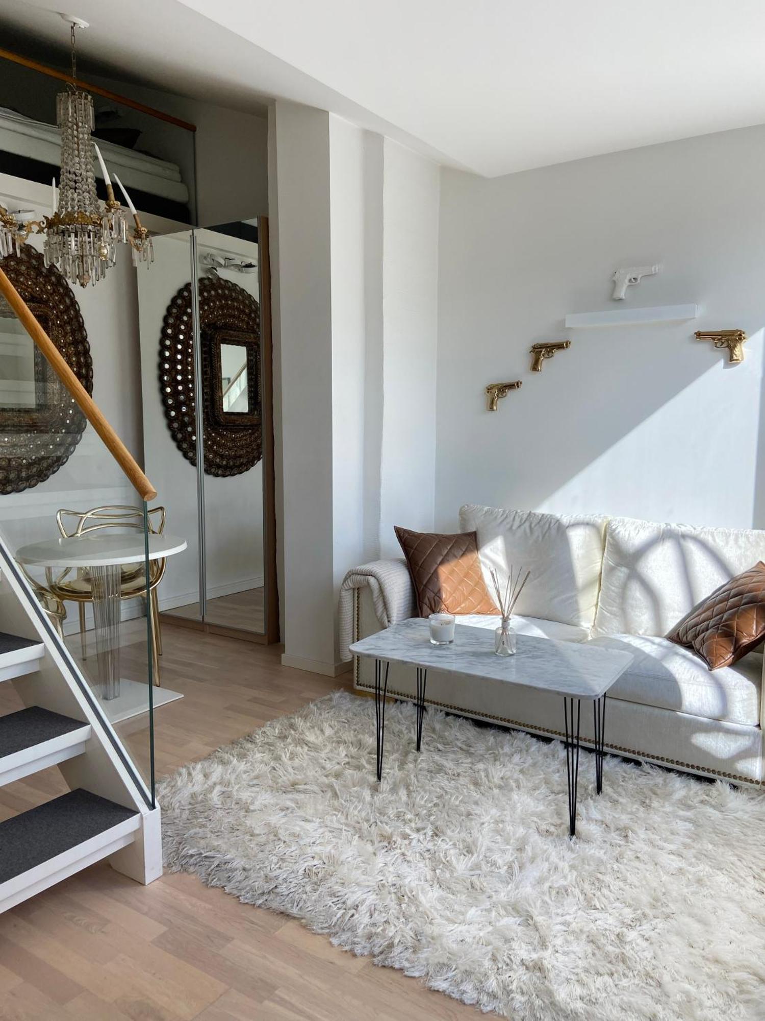 Elegant Penthouse Loft - Center *